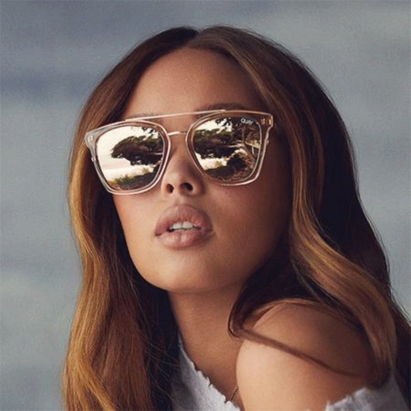 Quay Australia Accessories - Quay NWT Sweet Dreams Sunglasses Rose / Champagne